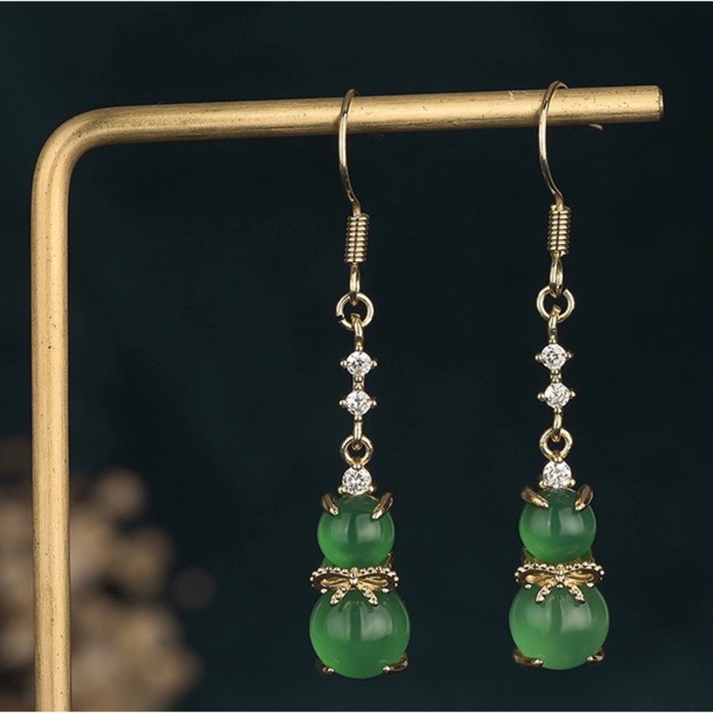 Dangle jade earring, natural jade earrings, dangle earrings, green jade earrings